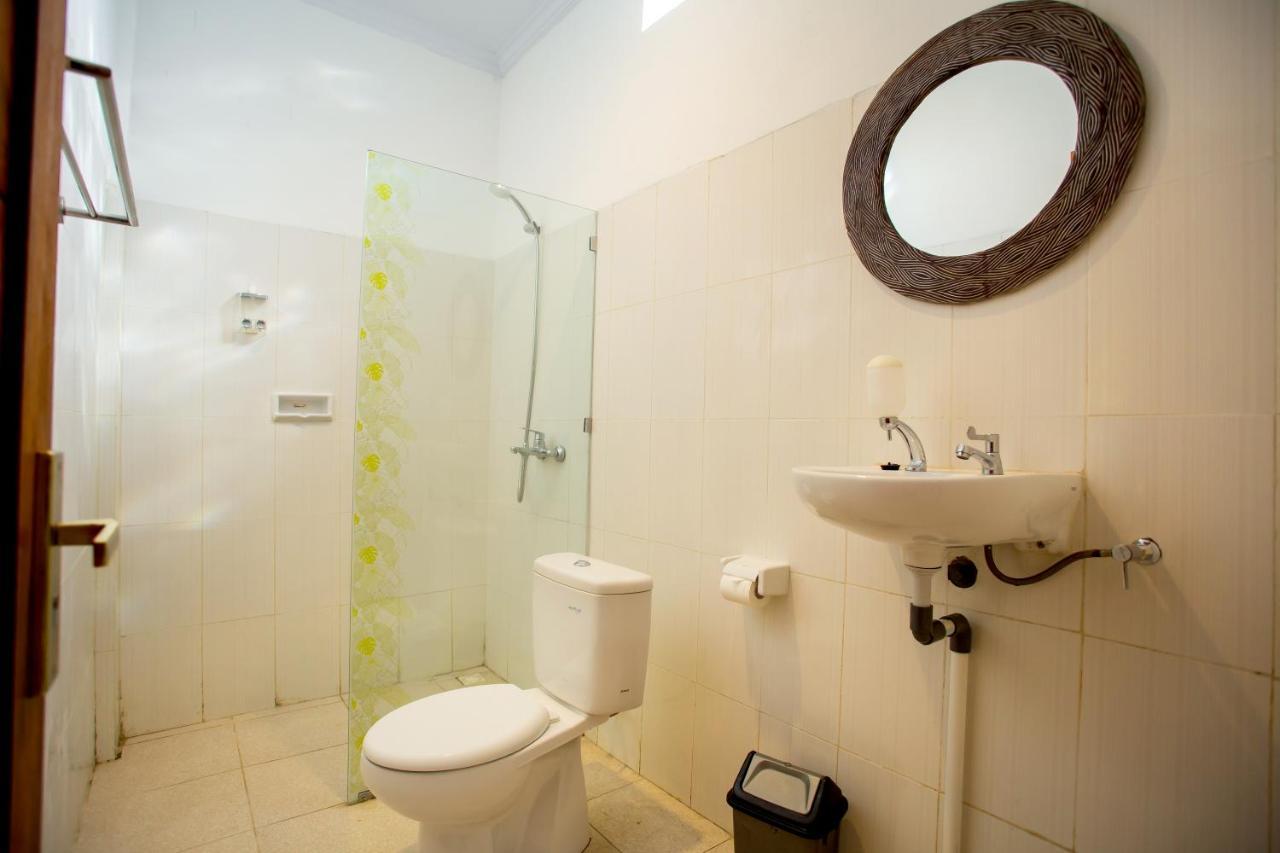 The Puncak Santhi Inn Batununggul Экстерьер фото
